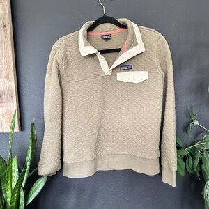 Patagonia Tan Quilted Sweatshirt